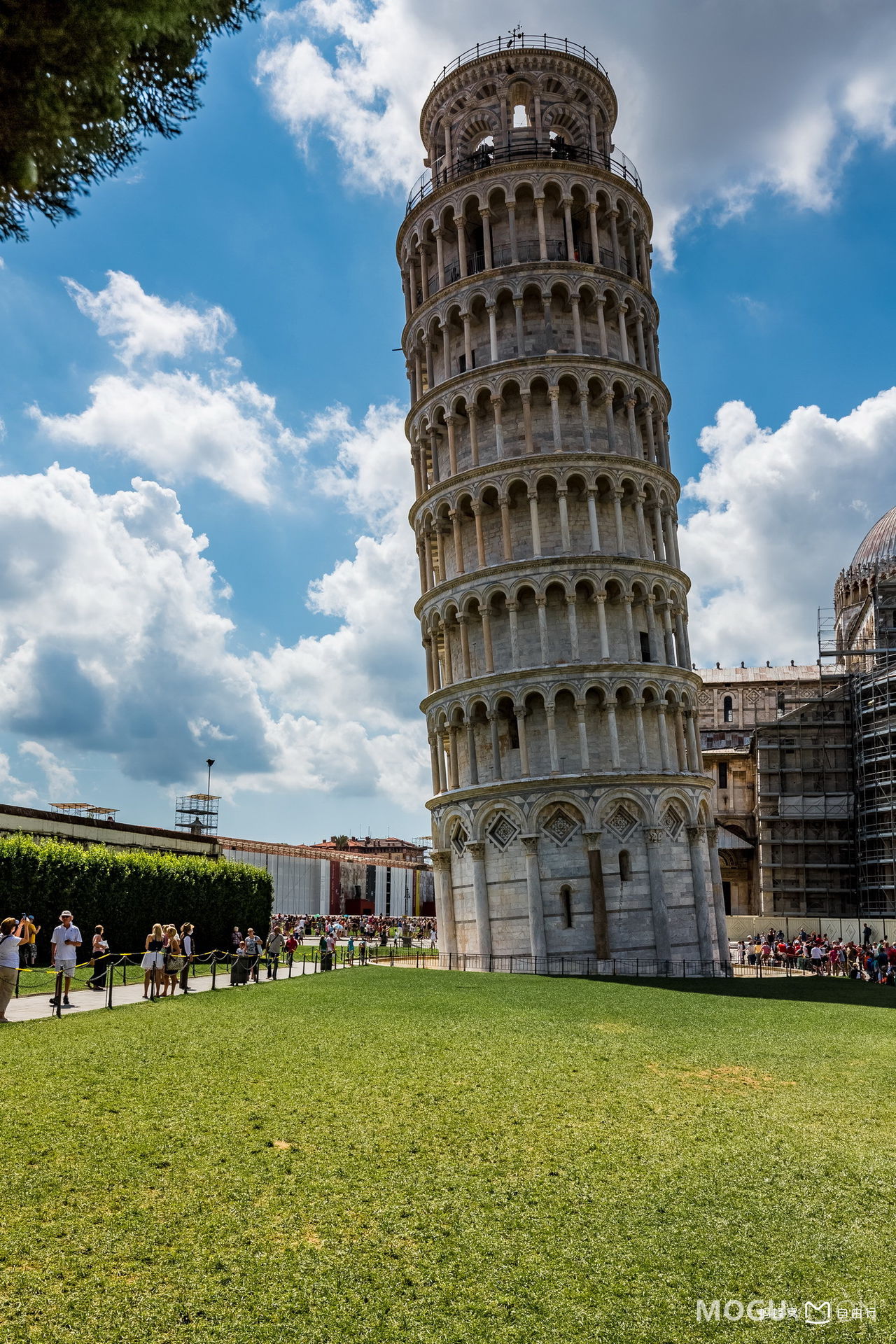 比萨斜塔