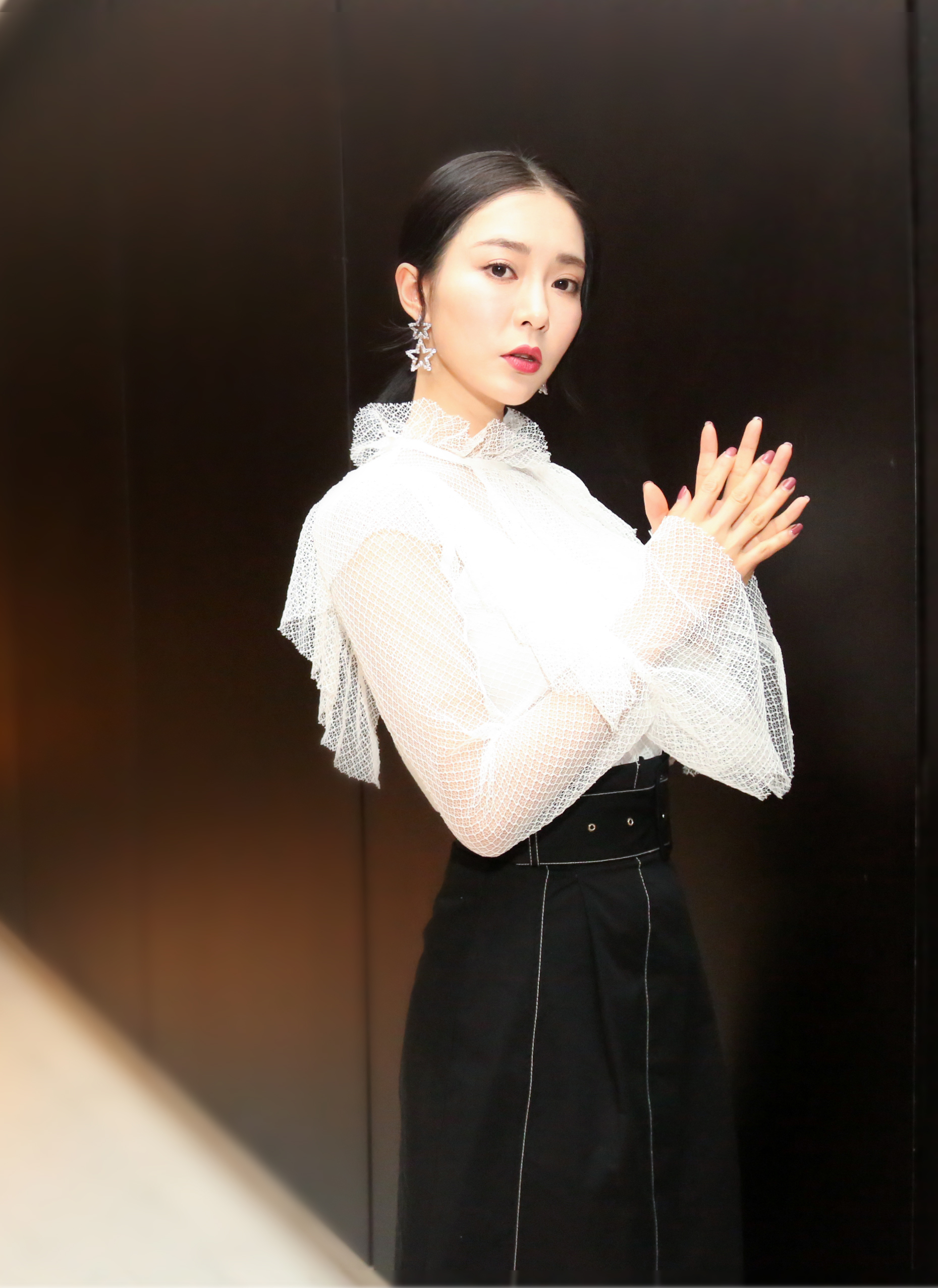  p data-id="go1mm2qbgb">胡然,出生于天津市滨海新区,毕业于 a