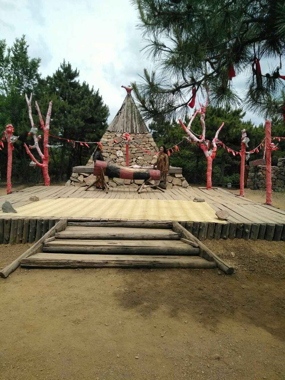  p>沈阳花果山神秘谷是一个集旅游,度假,商务,娱乐,拓展训练于一体,以