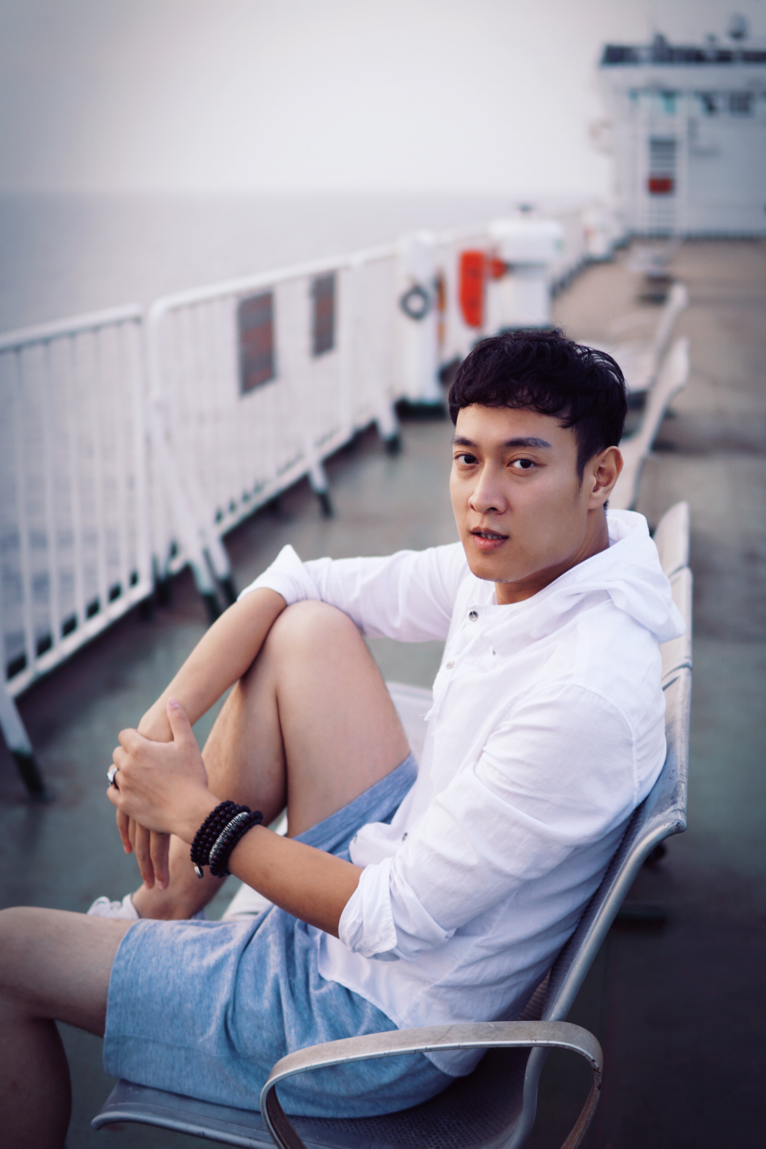 kg9zfa6">李超,1984年2月21日出生于山东省济南市,中国内地影视男演员