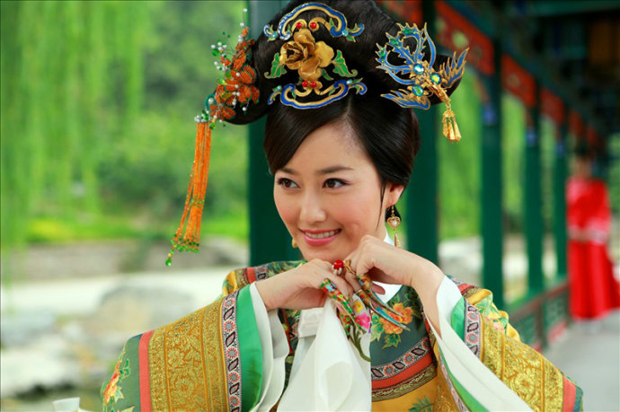  p>清高宗孝仪纯皇后魏佳氏(1727年10月23日-1775年2月28日),满洲 a