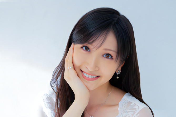  p>横山琉璃香(横山ルリカ),1991年9月27日出生于日本神奈川县,日本女