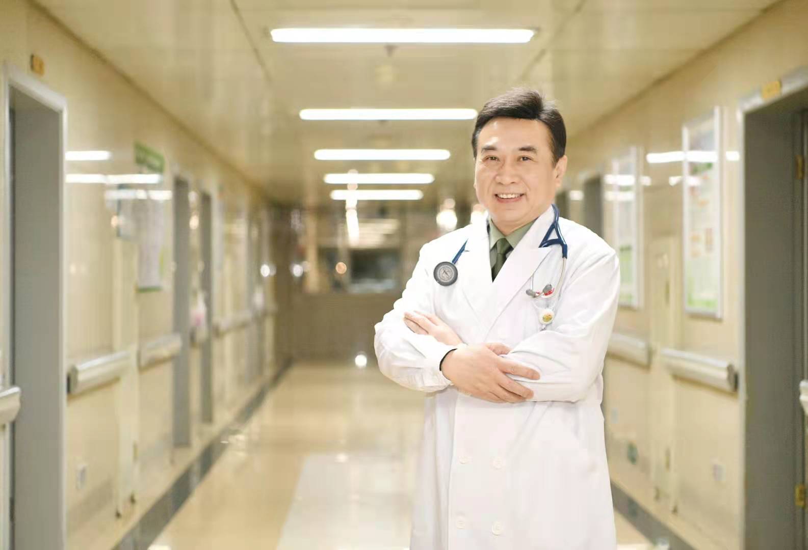 class="ref" data-ctrid="sxbecyanh1ph">黄岚,教授,主任医师,博士生