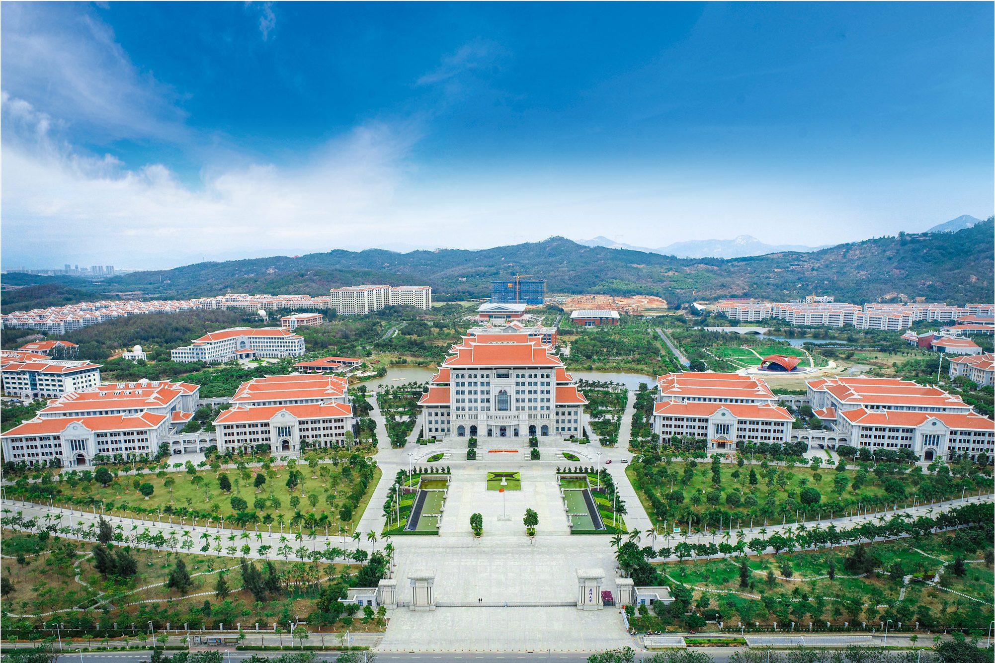  p>厦门大学翔安校区位于福建省厦门市翔安区,是 a target="_blank"