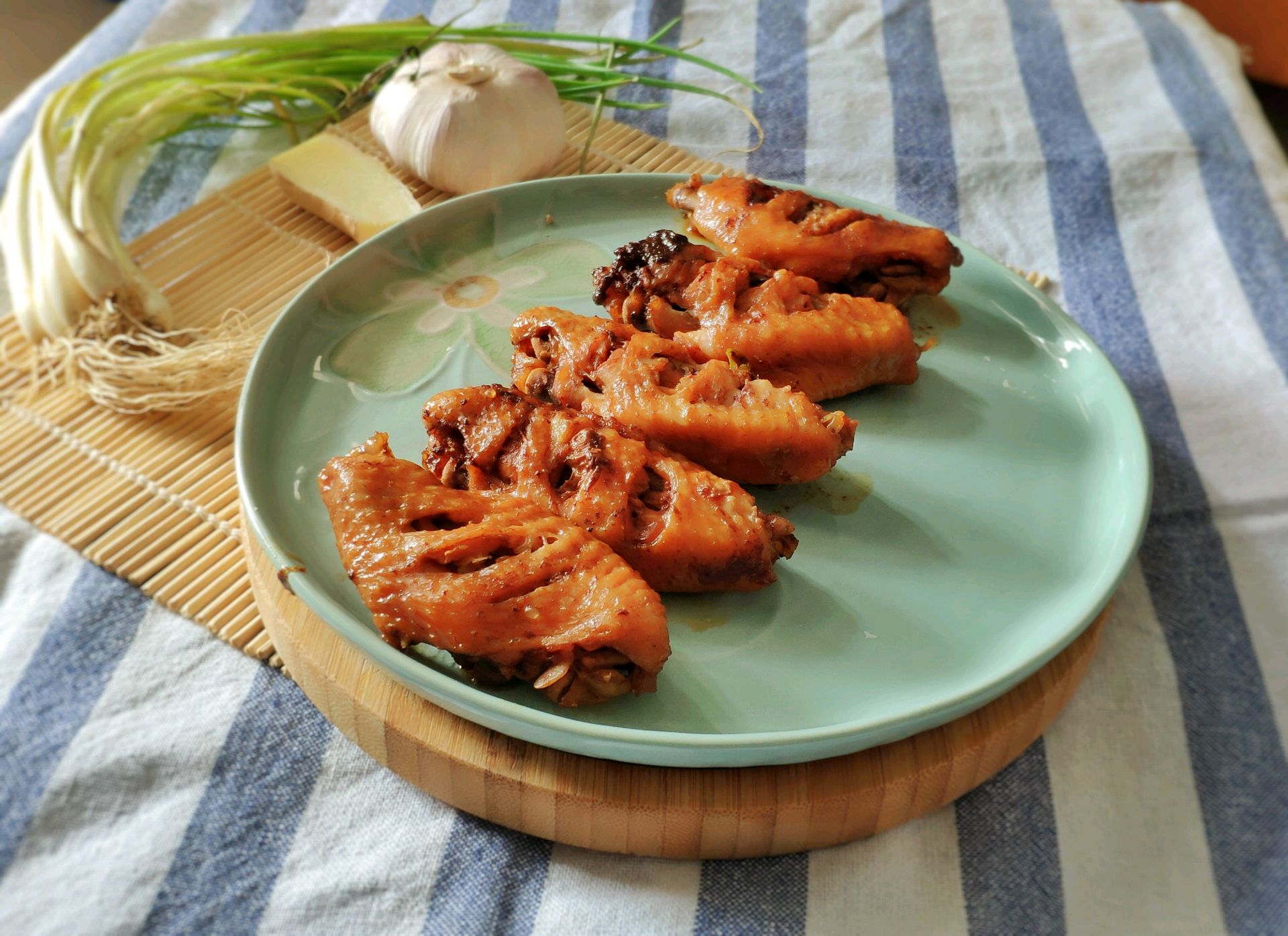 电饭锅版酱辣鸡翅