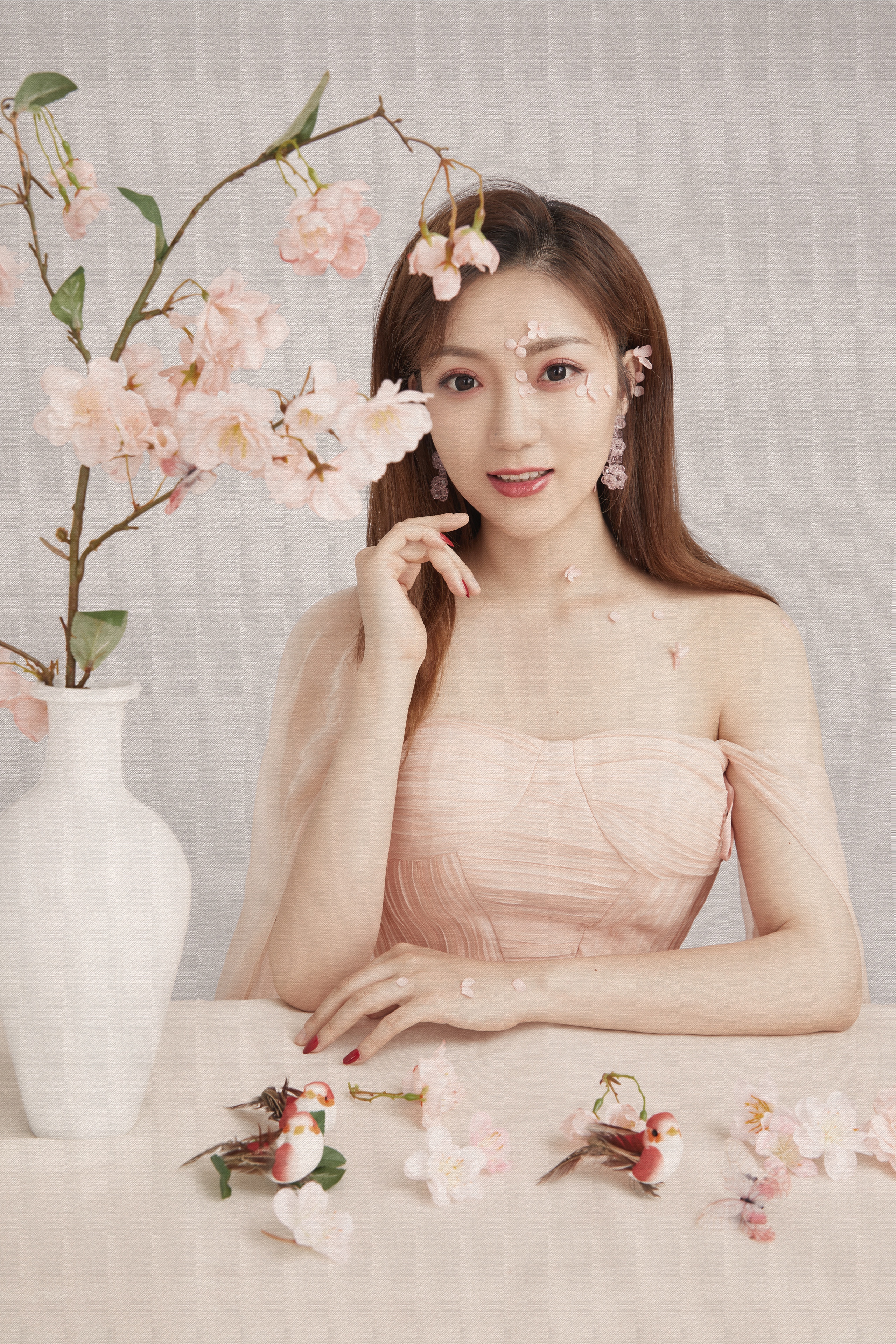 2009年获亚洲超级星秀全国形象代言人,搜星大行动主持类声乐类全国