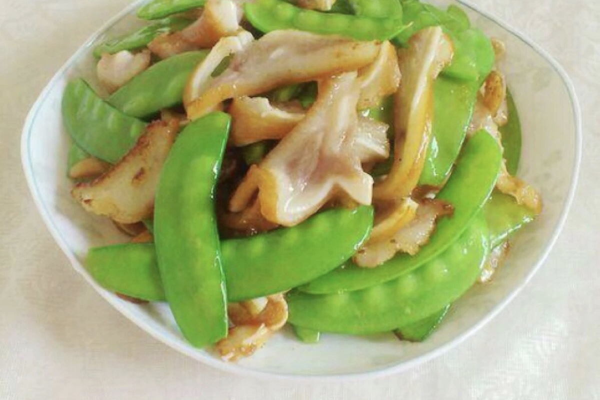 猪耳朵炒荷兰豆