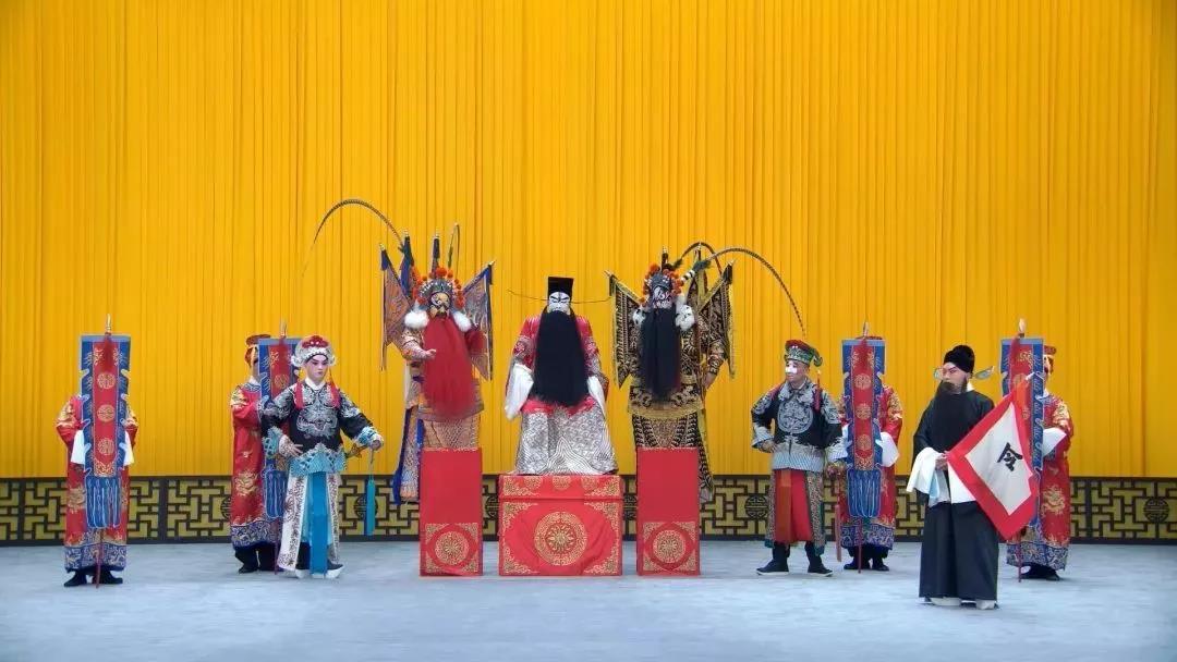 《战宛城》又名《张绣刺婶》《割发代首》《盗双戟》,京剧传统剧目