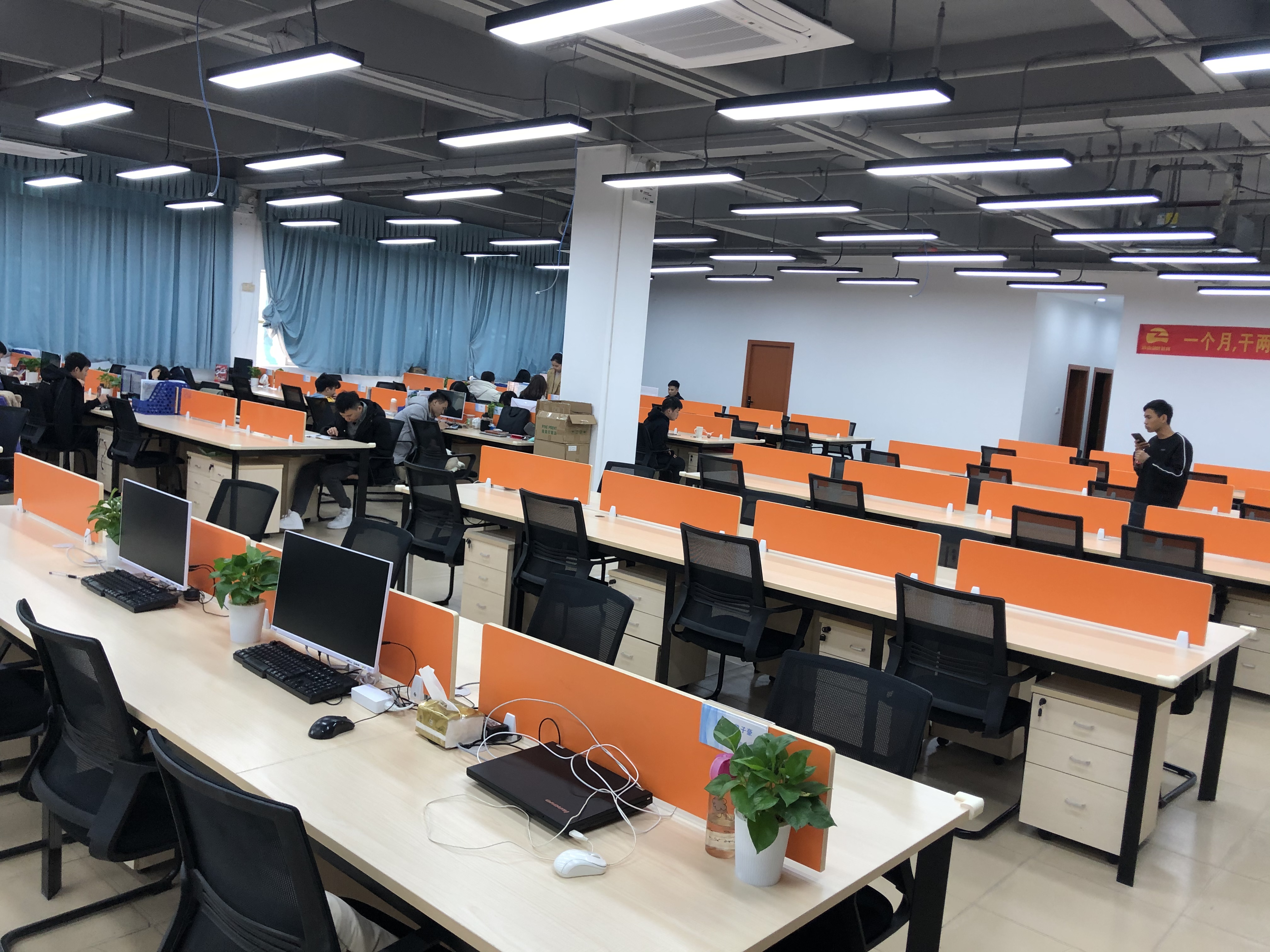 主要的经营业务是成人教育培训辅导,机构地址位于广东省惠州市,是经市