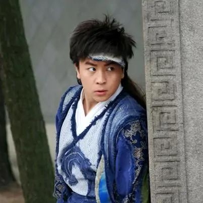 《 a target="_blank" href="/item/七种武器之孔雀翎/8166213" data