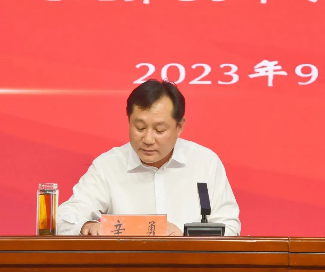  /p> p data-id="totm7emkio9t">现任河南省濮阳市台前县委副书记.