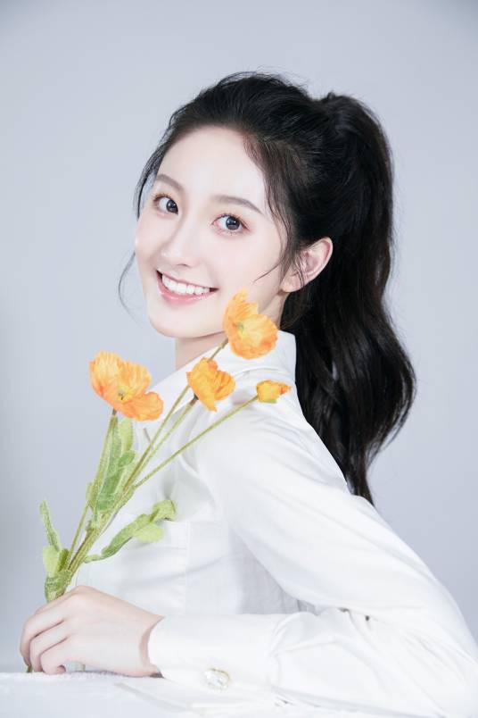 严尚嘉（中国内地女主持人、演员）_百度百科