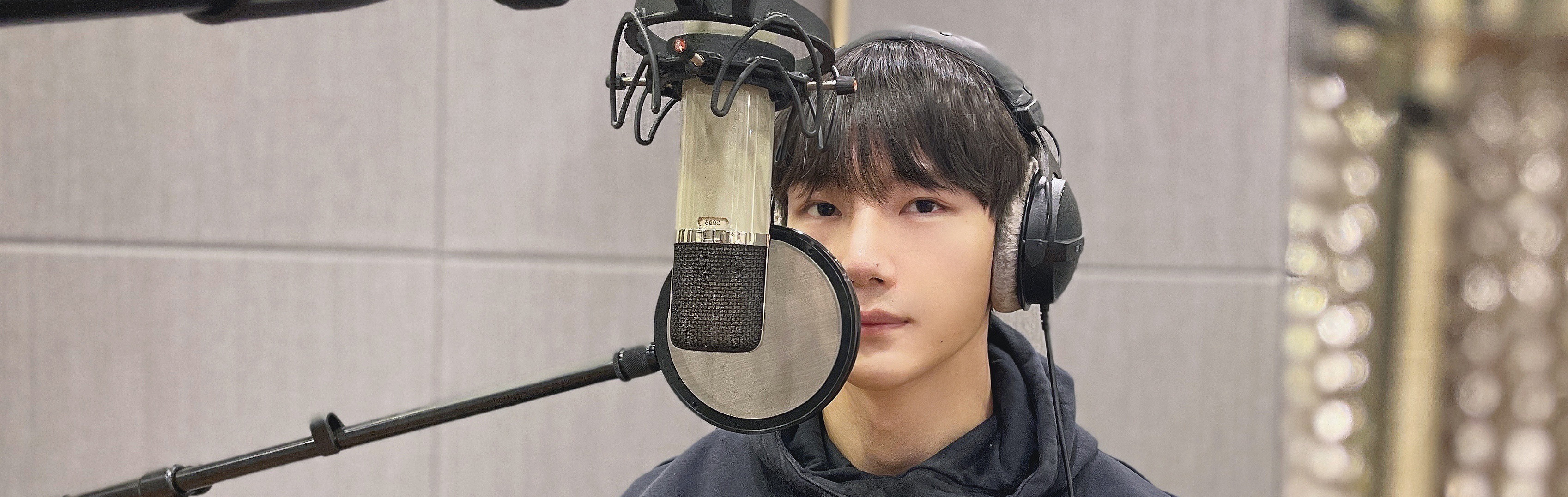  p>胡梦周(corsak),1989年1月11日出生于上海市,中国内地电子乐男歌手