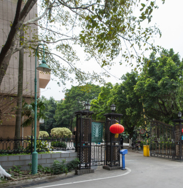  p data-id="go0o8f9imk">丽江花园位于广州市番禺区南浦岛东部,占地