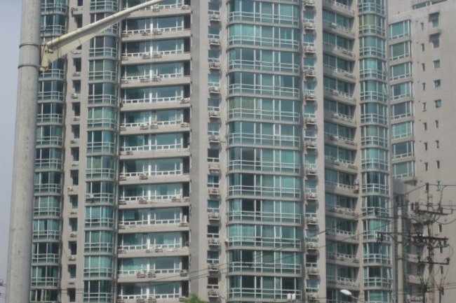  p>世方豪庭,位于北京市朝阳区京城大厦西,由城峰房地产开发有限公司