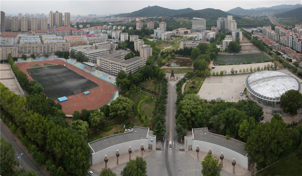  p>山东工商学院位于山东烟台,是山东省应用型本科高校立项建设单位