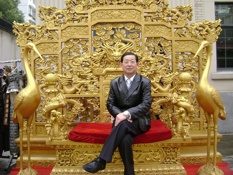 字法洲,男(1962-),浙江省杭州市人;法洲大师是中国当代著名书法家