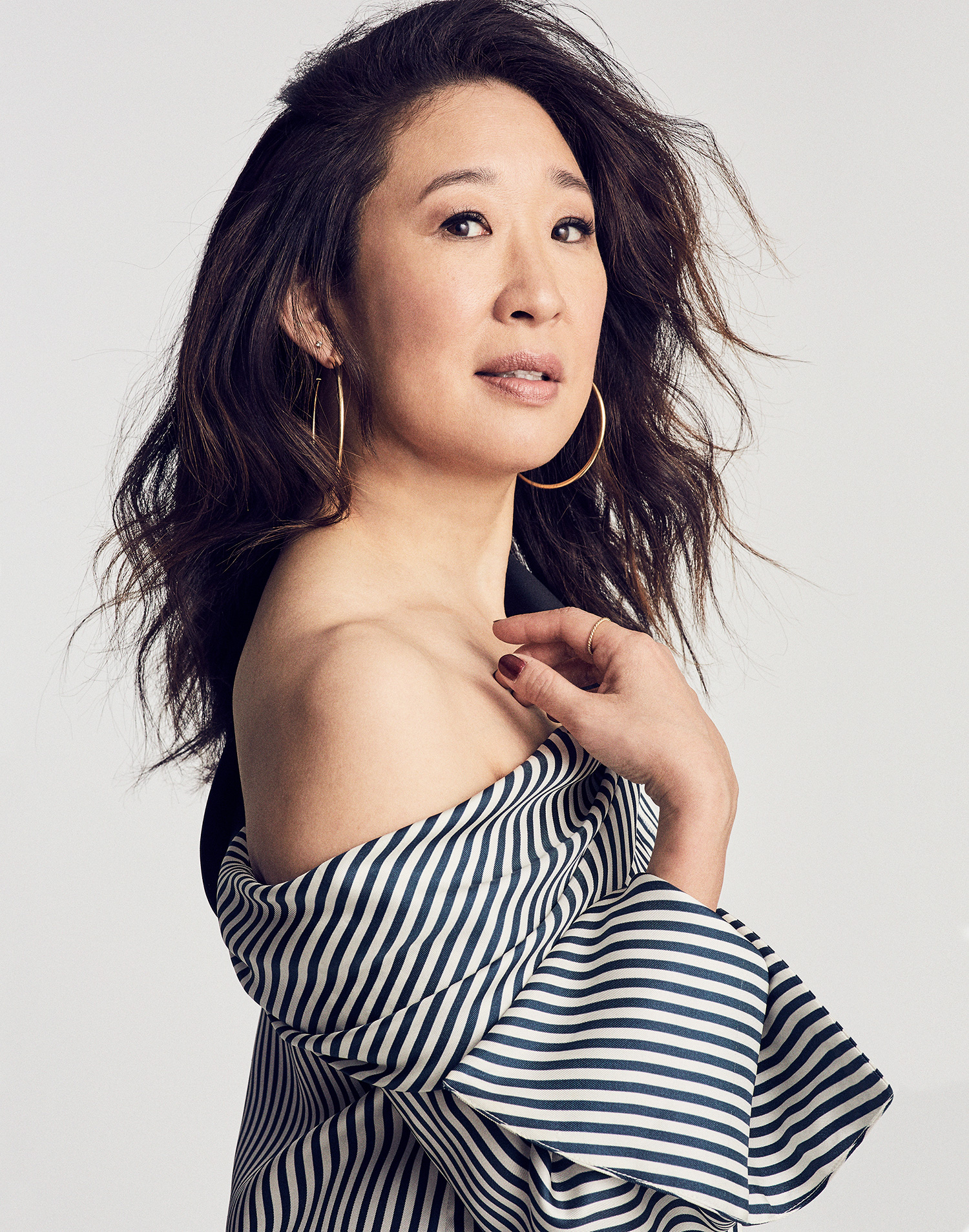 20日出生于加拿大安大略省渥太华市内皮恩区,加拿大籍韩裔影视女演员