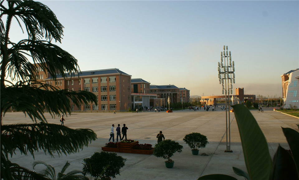  p>牡丹江市第一高级中学,简称牡丹江一中,位于黑龙江省东南部 a href