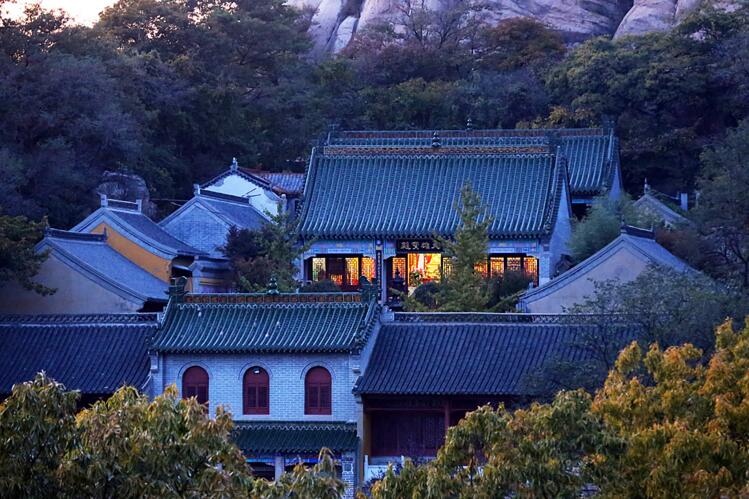  p data-id="gnyu4eoeoz">中国有多个光明寺