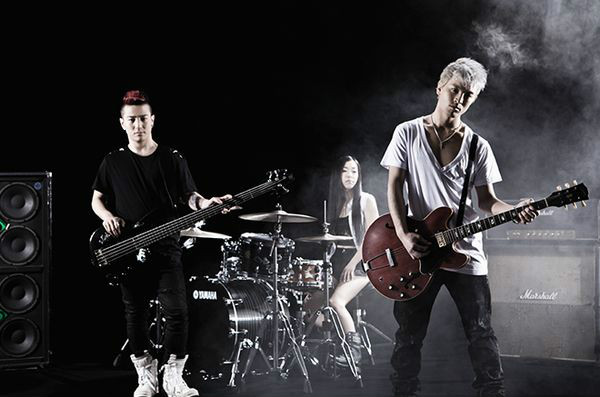 href="/item/日本/111617" data-lemmaid="111617">日本 /a>三人乐团