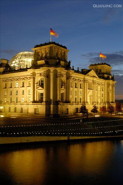 p>德国国会大厦(德语:   reichstagsgeb  ude),简称国会大厦;官方