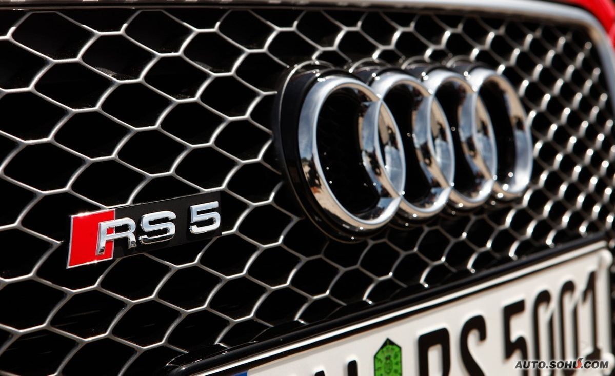  p>奥迪rs 5,奥迪的一辆高性能轿车.