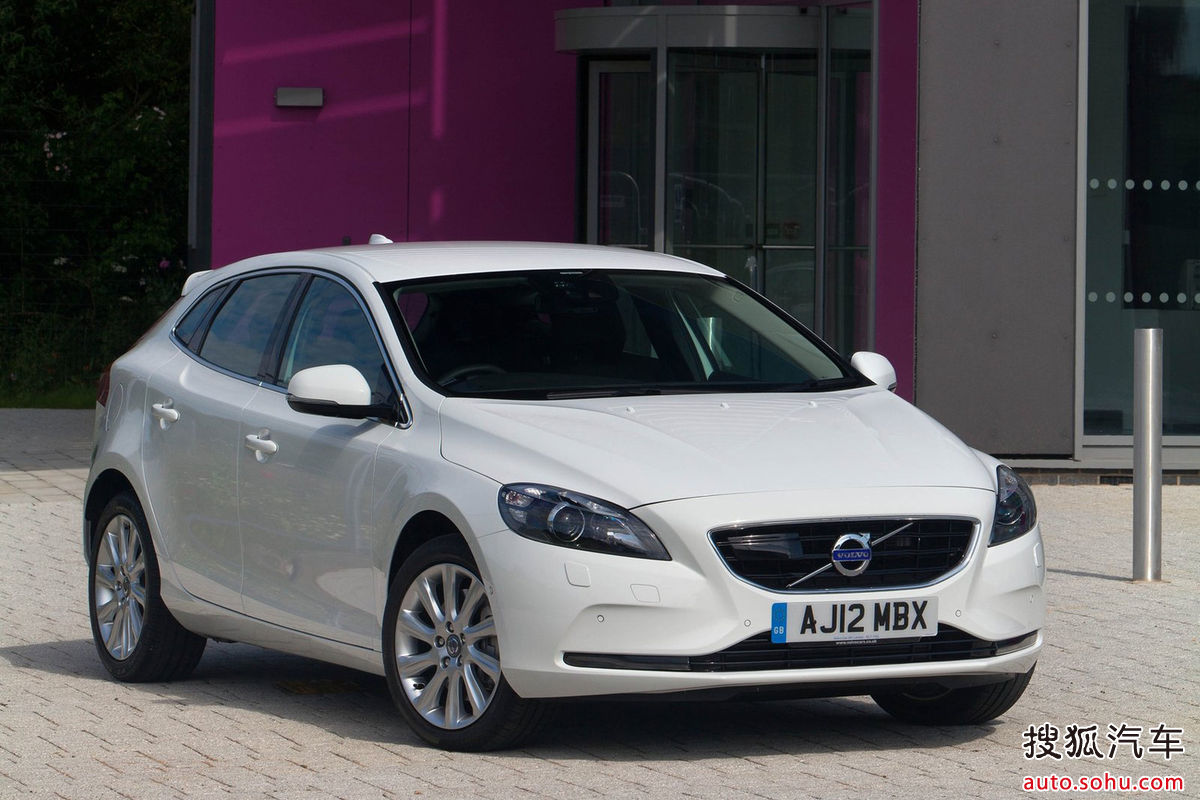  p>沃尔沃v40是 a target="_blank" href="/item/沃尔沃/156892" data