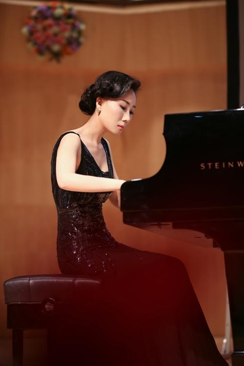  p>张倩,中国音乐家,钢琴演奏家,影视音乐制作人.