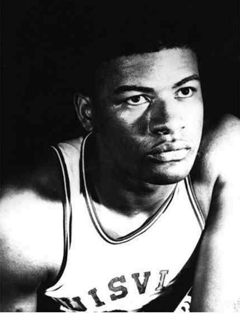  p>韦斯·昂塞尔德 i>(wes unselde,1946年3月14日-2020年6月2日) /i>