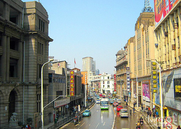  p data-id="gnwpdt238r">汉正街是一条历史悠久的街,位于 a target="