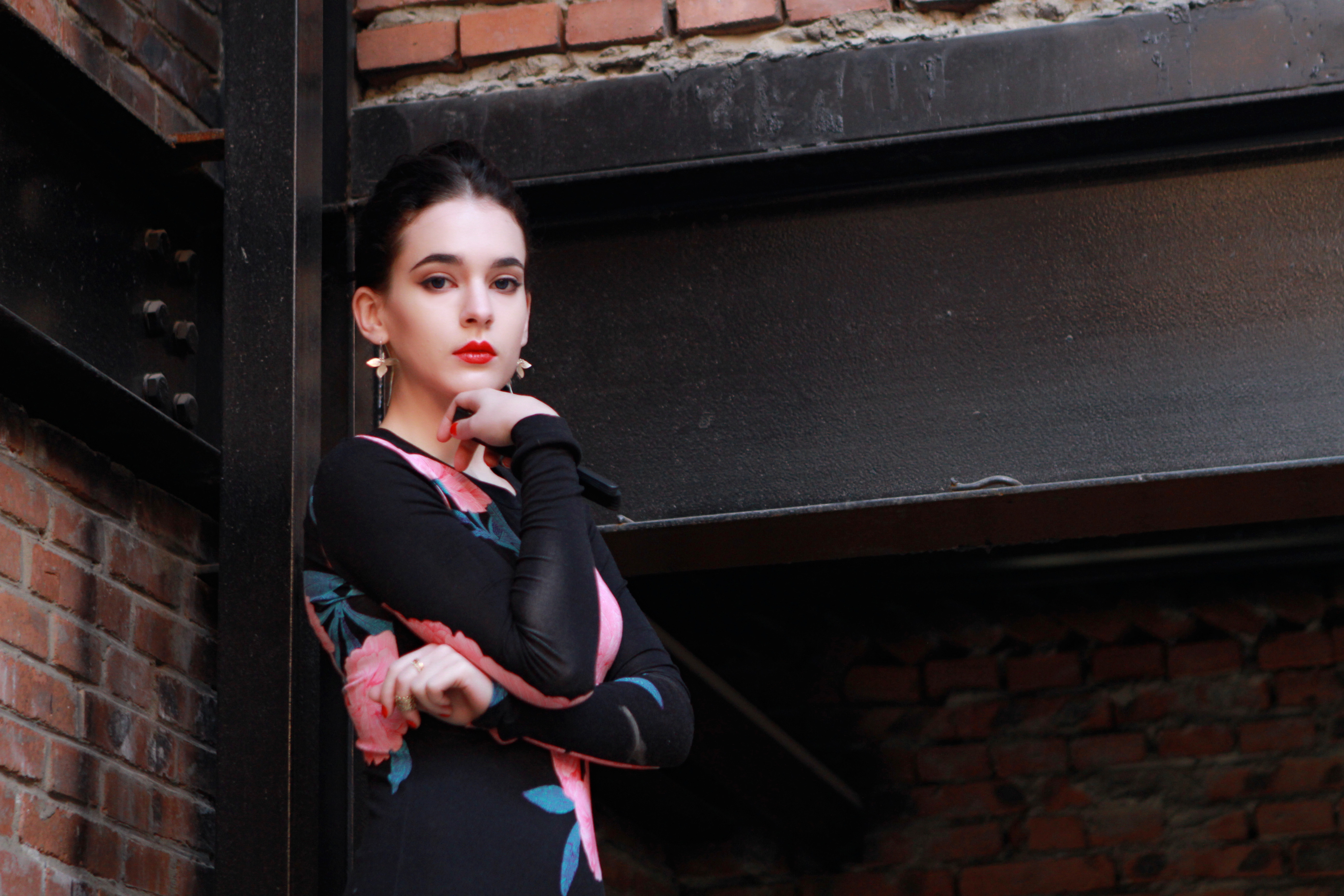 kketew2">唐伯虎(annie lowdermilk),8月13日出生于丹麦,美国女歌手