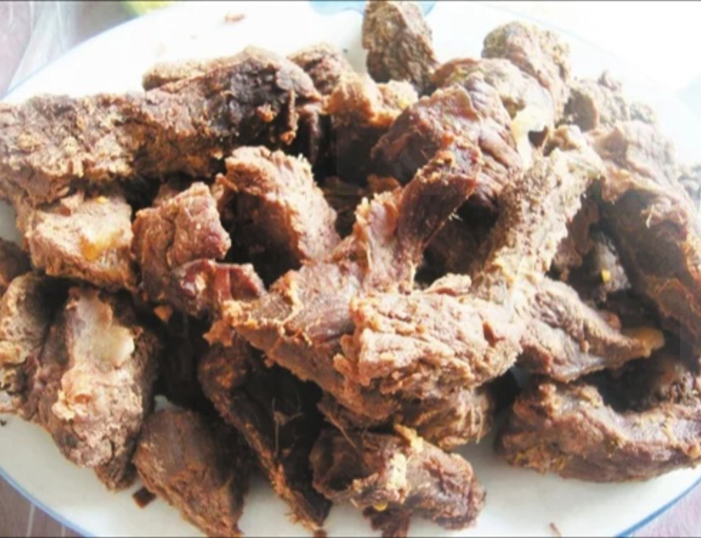  p data-id="gnatipyd8c">驿站马肉干是一种美食,选料于嫩江草原上等