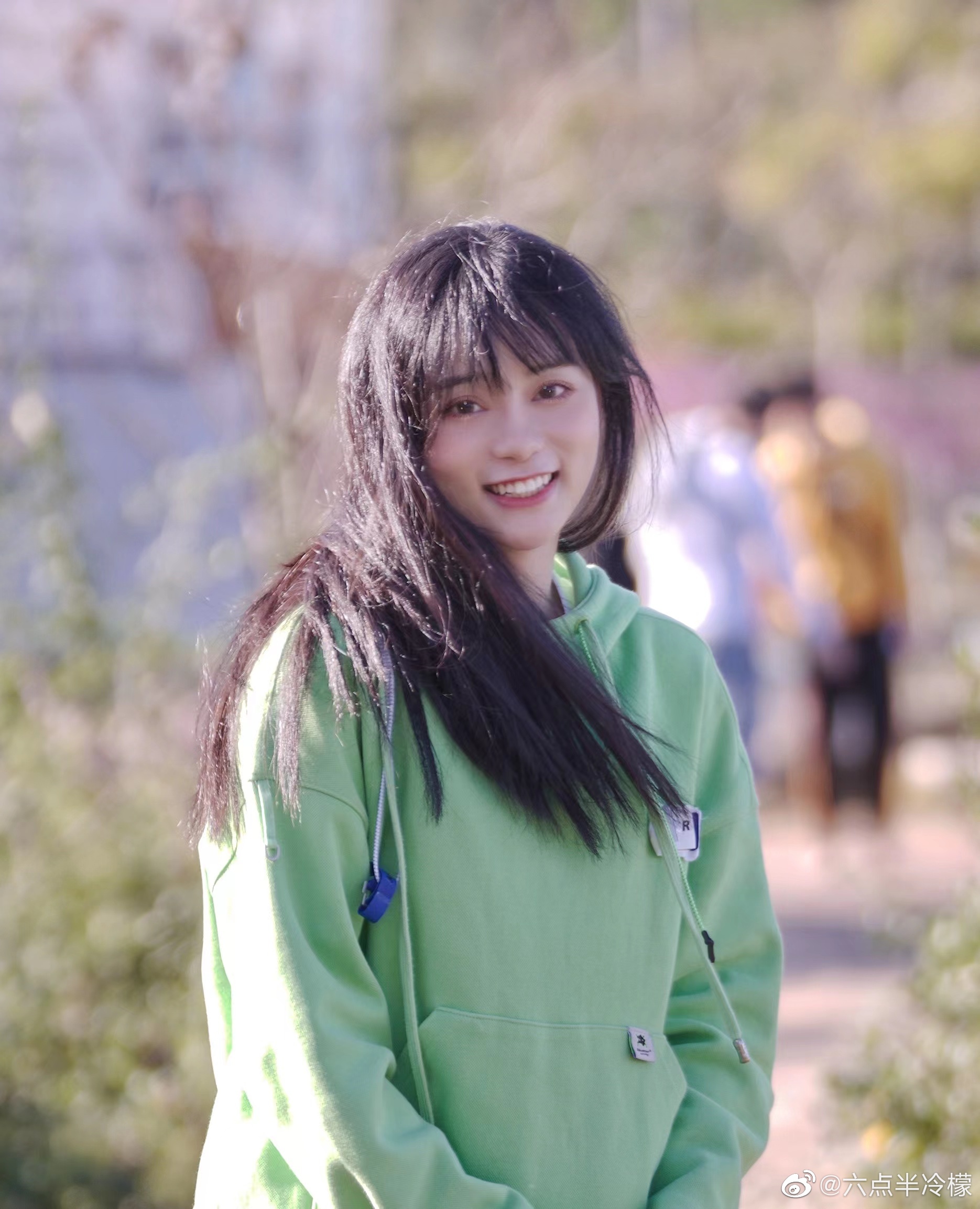  p data-id="gncndaayd4">冷檬,本名林雅婷,1993年5月2日出生于云南省