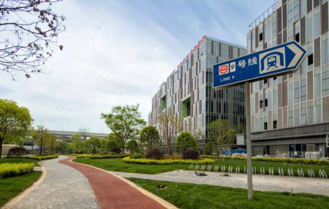 上海地铁中春路站