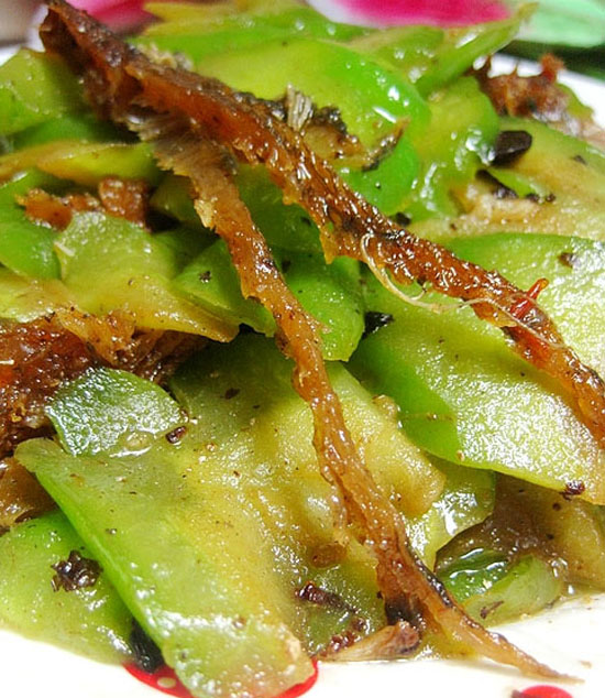 豆豉鲮鱼炒苦瓜