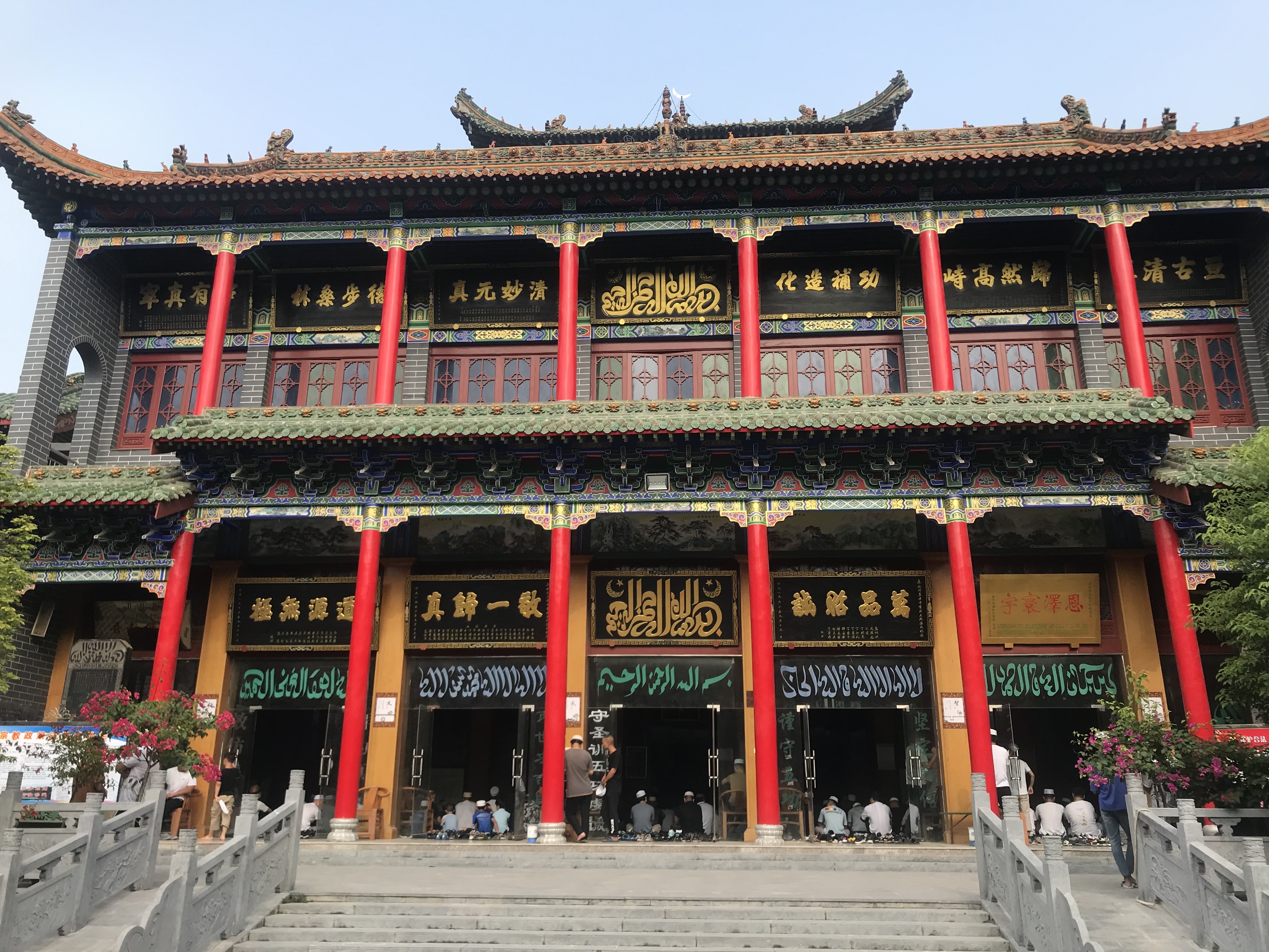  p>孟州市清真老寺位于西桑坡偏南处,创建于清太宗崇德年间(公元1 636