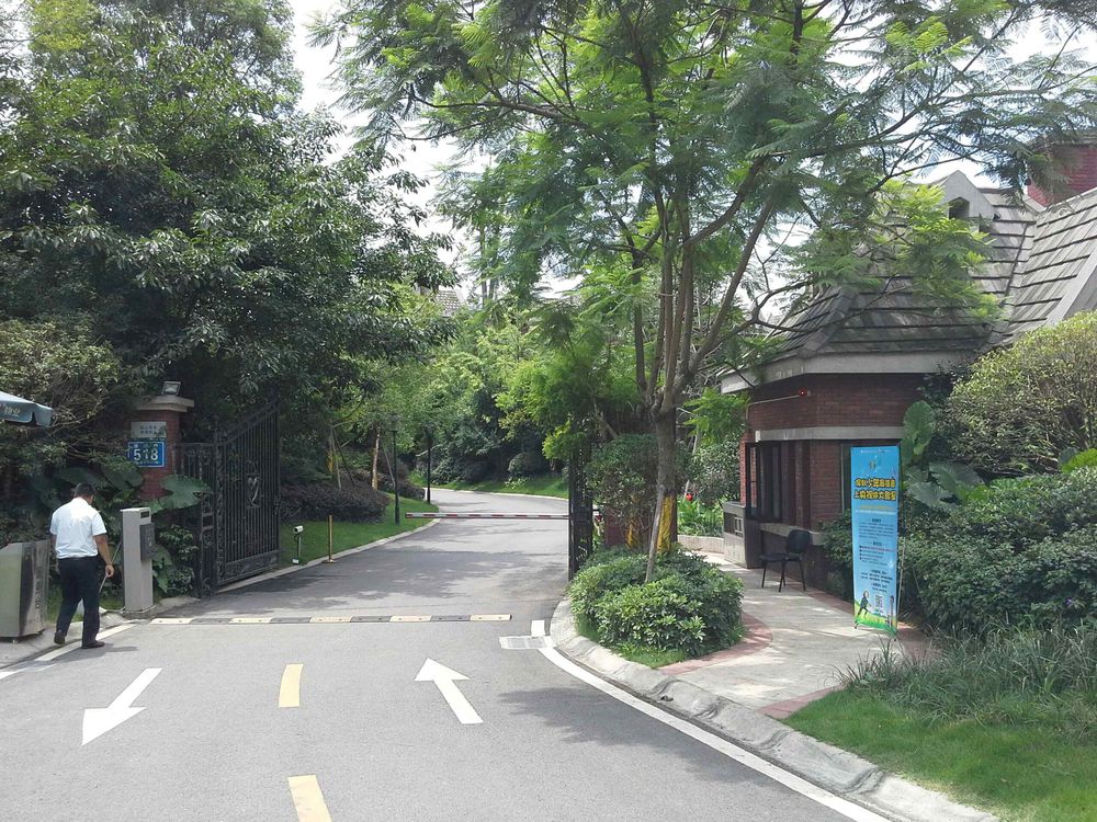  p>保利公园198翡翠谷位于成都市新都保利公园,由 a target="_blank"