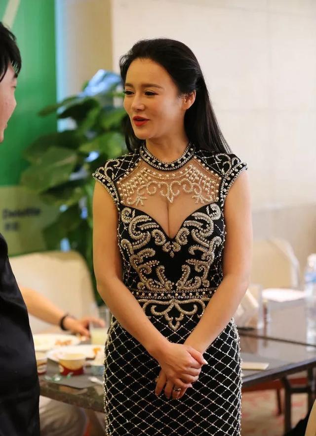  p>冉莹颖(ran yingying),女,1984年10月9日出生于贵州省遵义市,毕业