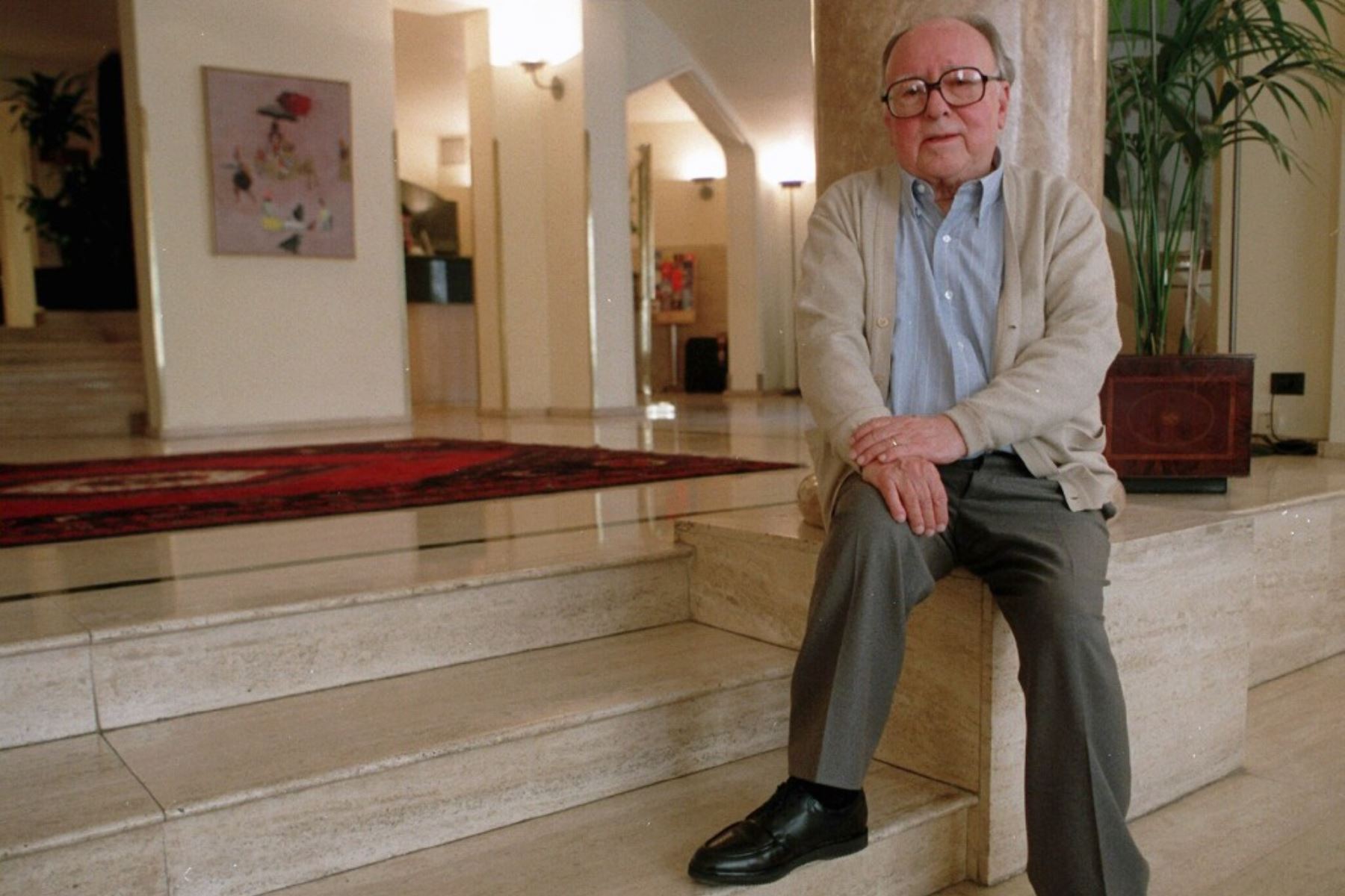 (augusto monterroso,1921年12月21日-2003年2月7日),危地马拉作家