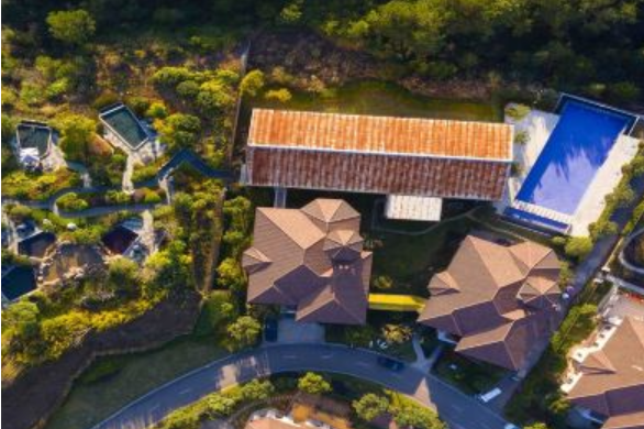 嘉南美地半山温泉位于温州市文成县百丈漈镇嘉南美地中心7号楼