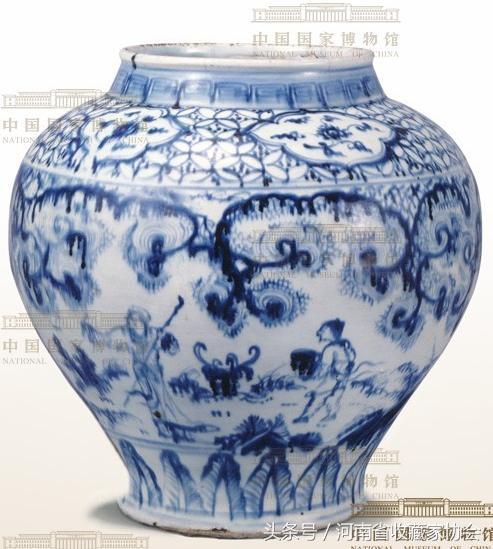 中国美術 明 青花纏枝 富貴佳器款 獅子紋碗 高 6cm 明 明永樂青花纏枝靈芝紋菱花式小盤| Chinese Art | 2024 | Sotheby's