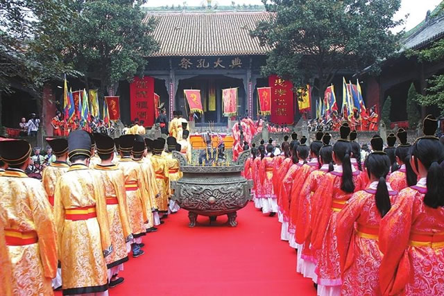 古代封建王朝为什么特别重视礼仪？_百科TA说