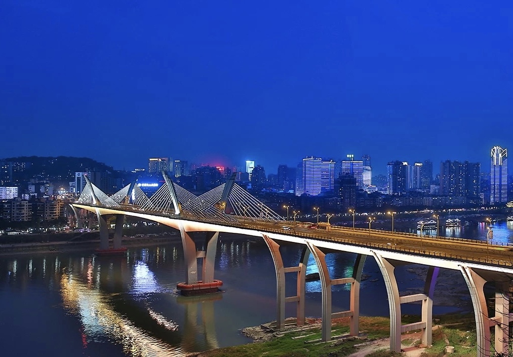 位于长江水道之上,是泸州