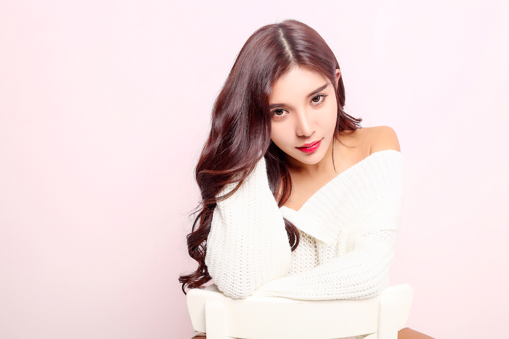  p>那朵,出生于山东省菏泽市,中国内地女演员,模特.