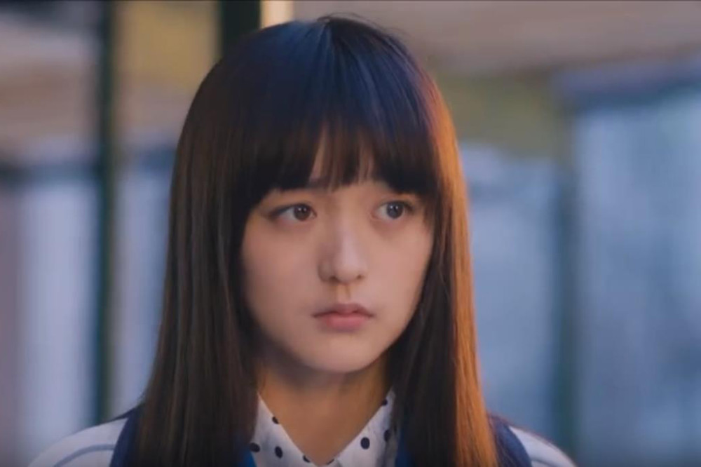 ">匆匆那年 /a>》的女主角,由 a target="_blank" href="/item/何泓姗