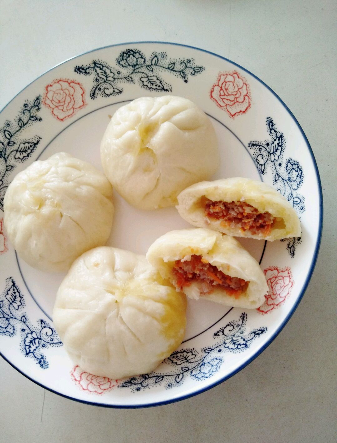 胡萝卜猪肉馅包子