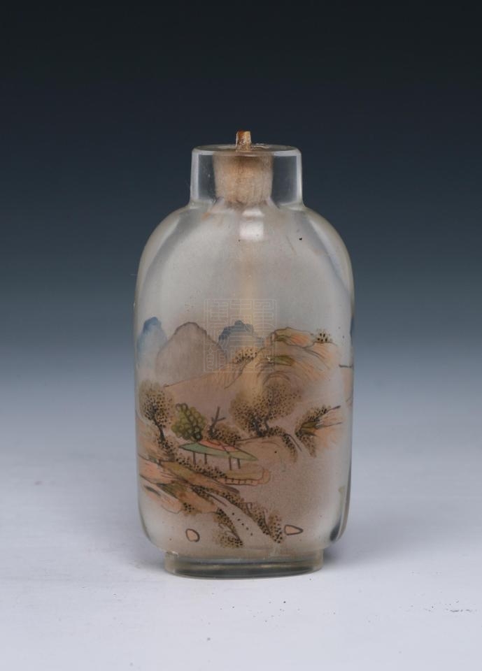 清玻璃内画山水图鼻烟壶