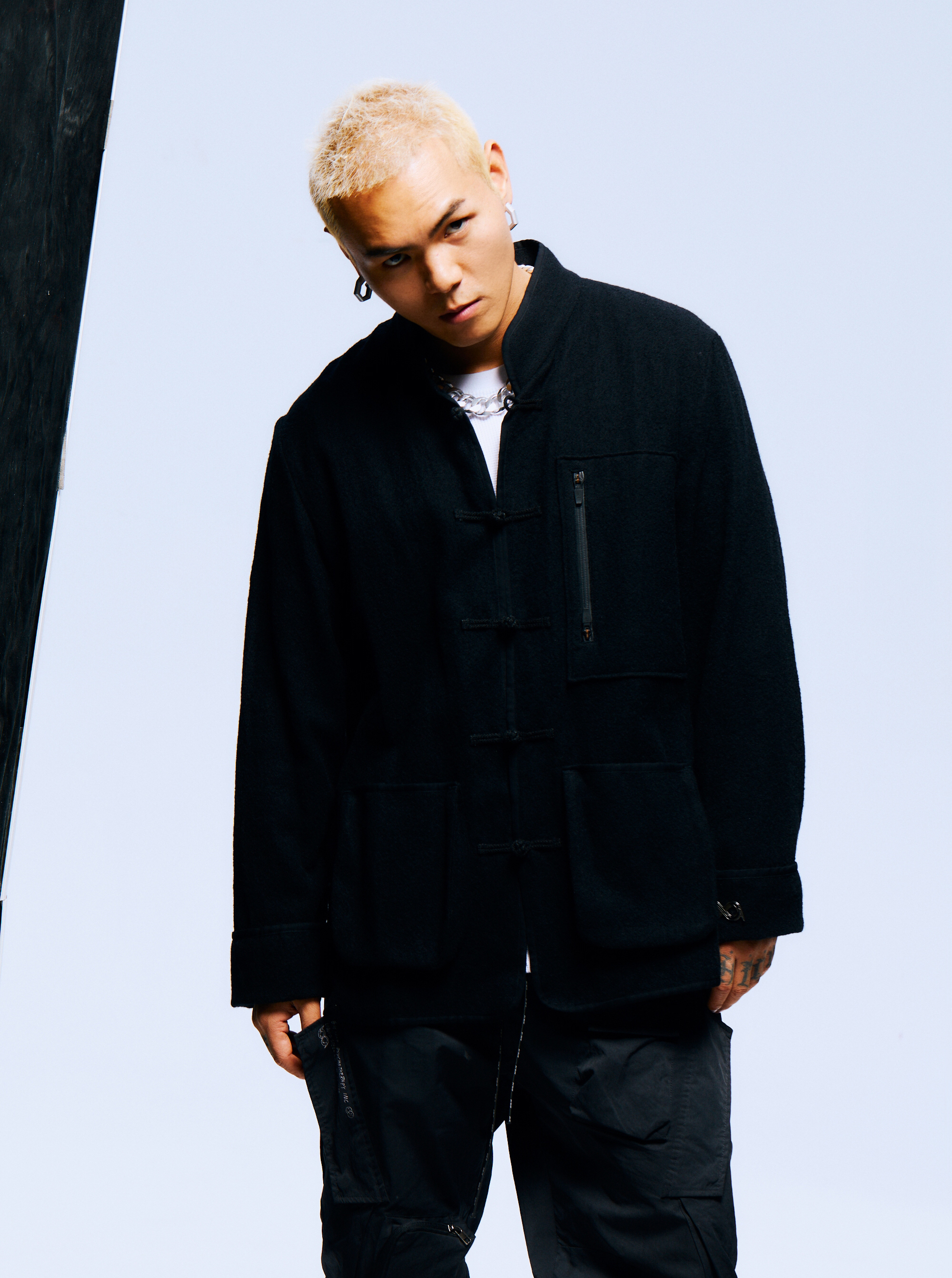  p>大傻(damnshine),本名盛宇,1988年5月28日出生于湖南省长沙市,中国