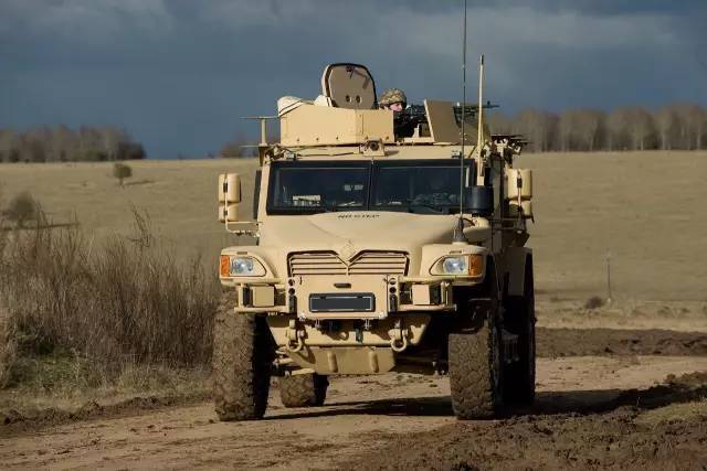 悍马多用途轻型轮式车